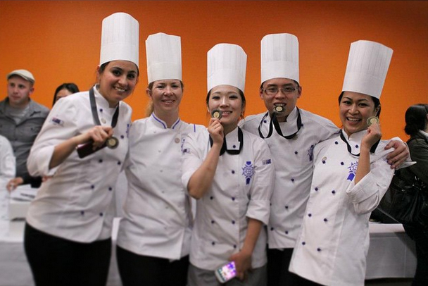 Học bổng 10.000 AUD cho ngành khách sạn nhà hàng, nấu ăn tại Melboune